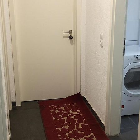 Gemuetliches Lisa Zimmer Mit Gemeinschaftskueche Heilbronn Zentrum Luaran gambar
