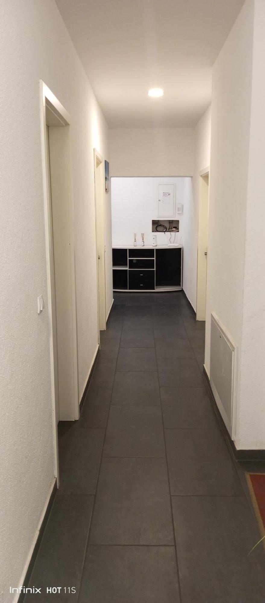 Gemuetliches Lisa Zimmer Mit Gemeinschaftskueche Heilbronn Zentrum Luaran gambar